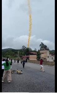 중국 로켓 잔해 추정 물체, 마을 추락[중국 웨이보 캡처]